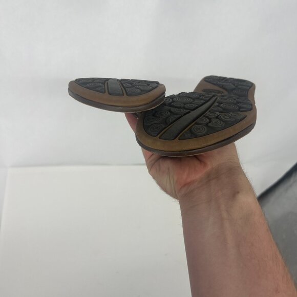 Chaco Flip Flops SIze 8 - Picture 7 of 9